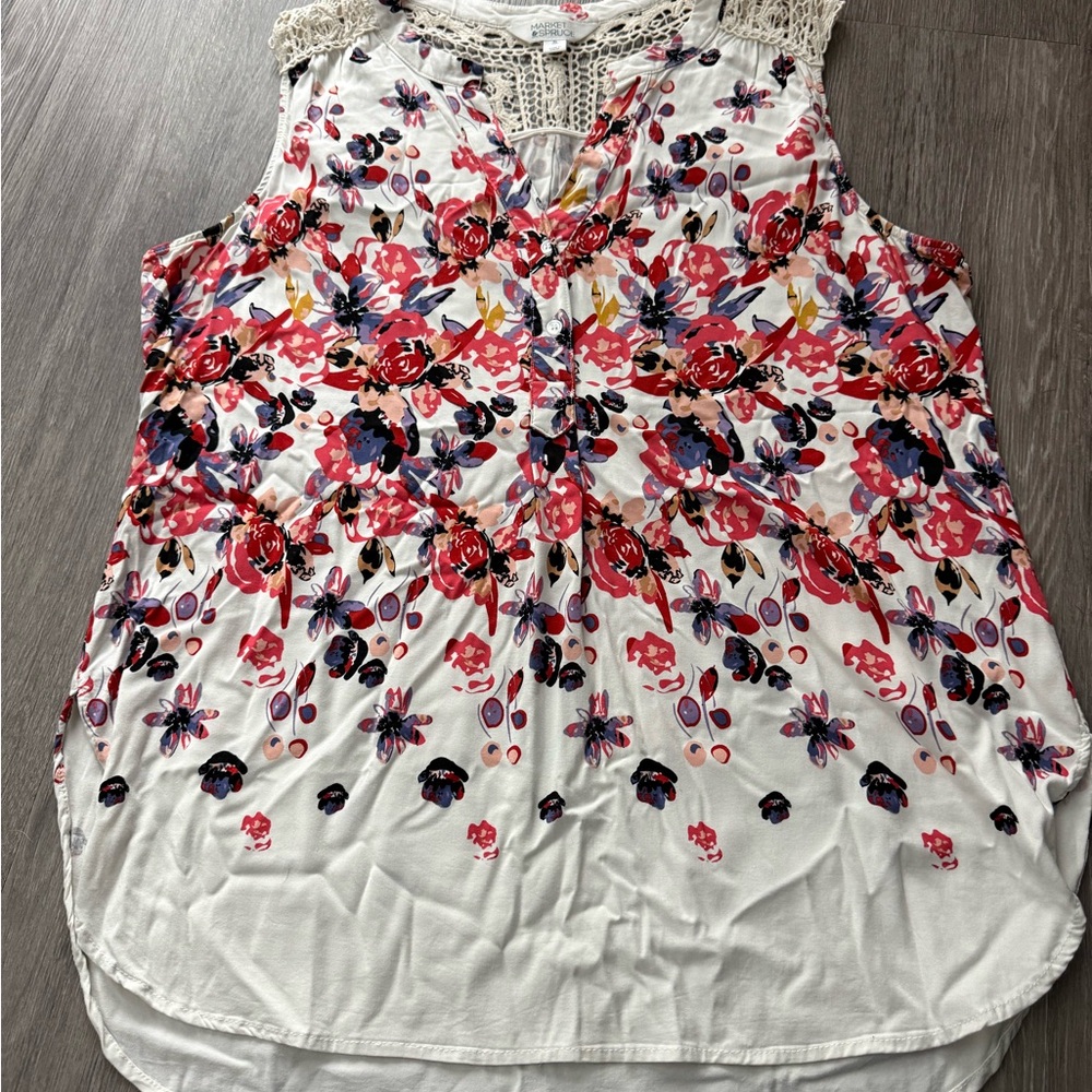 Market & Spruce Floral Lace Back Sleeveless Blouse
